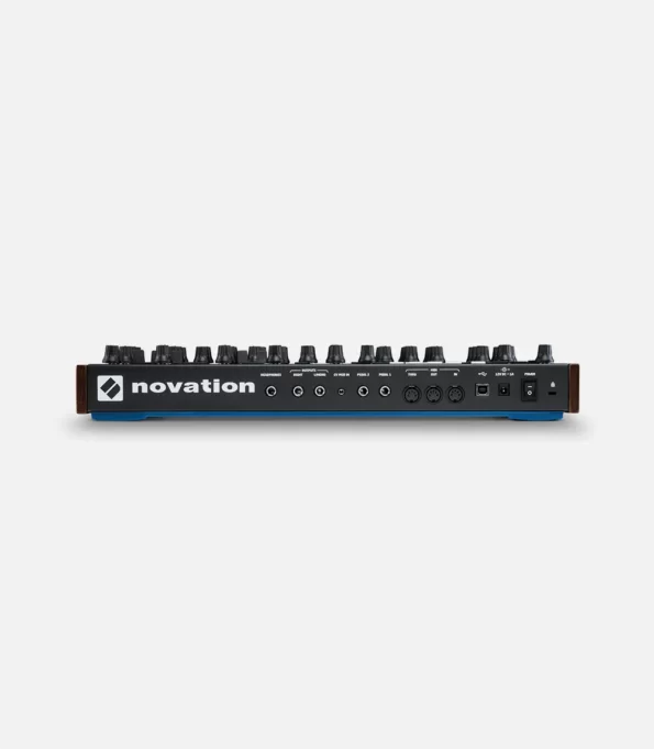 novation-peak-03