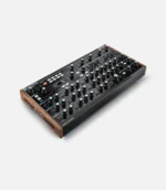 Novation - Sintetizador PEAK