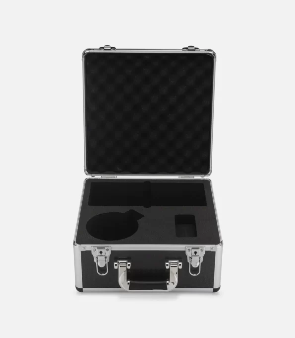 warm-audio-flight-case-wa-87-r2-02